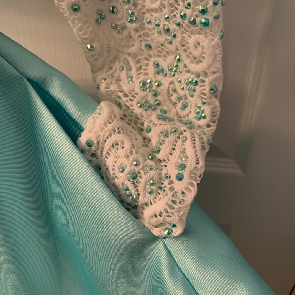 2pc. La Femme White and Aqua party formal dress - Picture 4 of 5